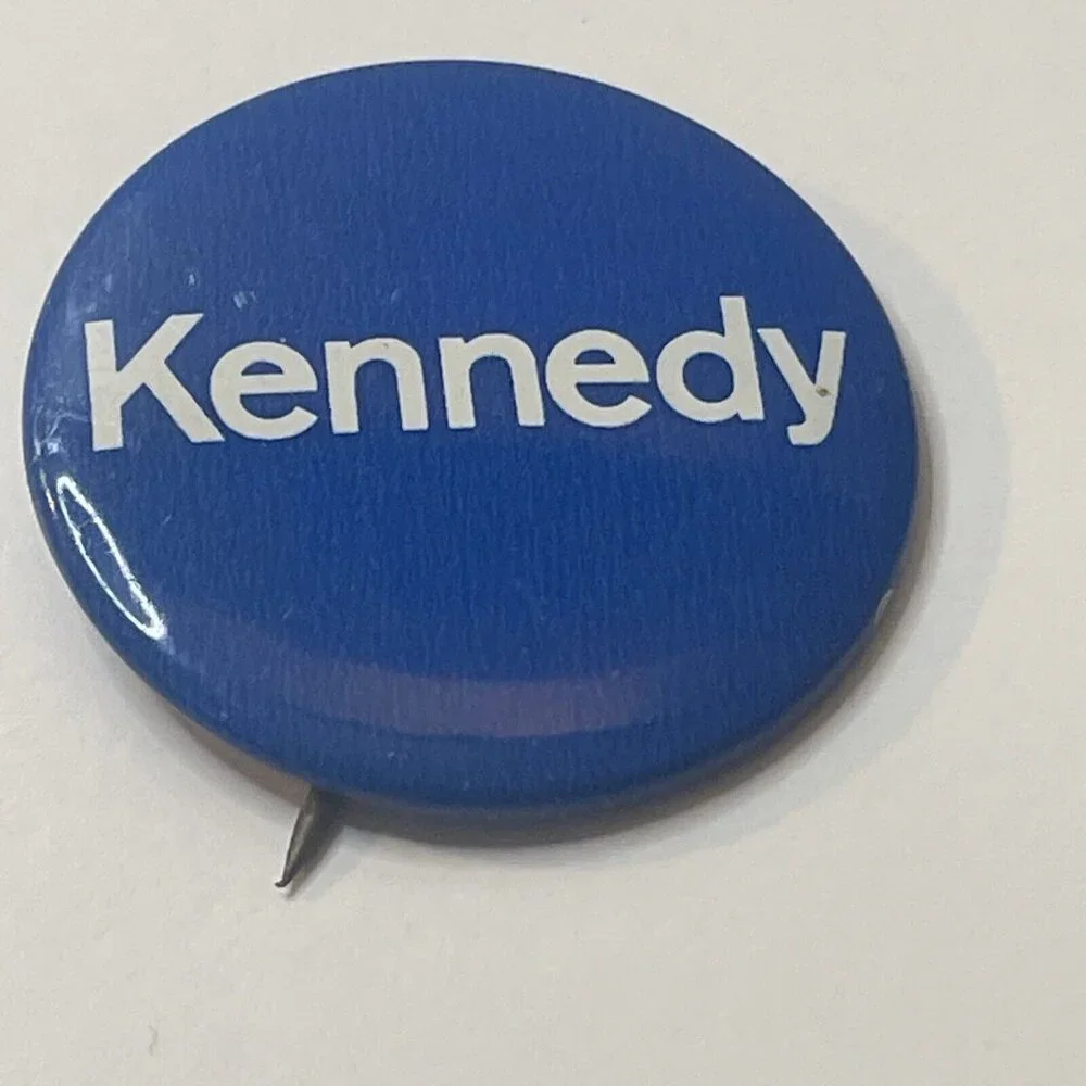 1960s ROBERT KENNEDY BOBBY RFK campaign pin‎ pinback button political Blue